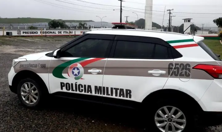 Dois mandados de prisão foram cumpridos pela Polícia Militar em Itajaí 