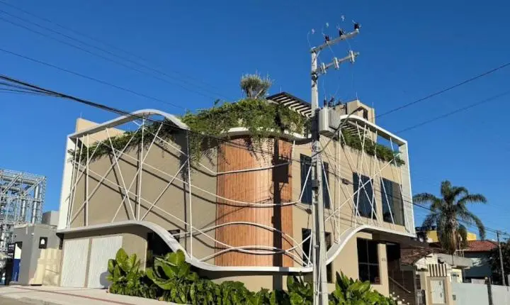 Elas em Evidência promove encontro beneficente com mulheres de destaque em Balneário Camboriú
