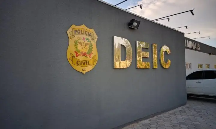 Em Balneário Piçarras, Delegacia de Capturas da DEIC prende foragido da operação “Menelau” da PCPR