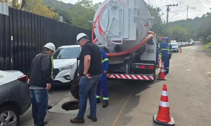 Emasa inicia inspeção da rede de esgoto no Bairro Pioneiros