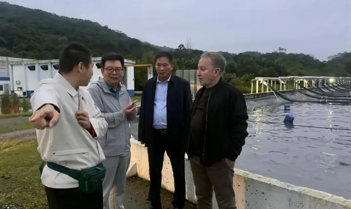 Empresários chineses conhecem estrutura de tratamento de esgoto da Emasa