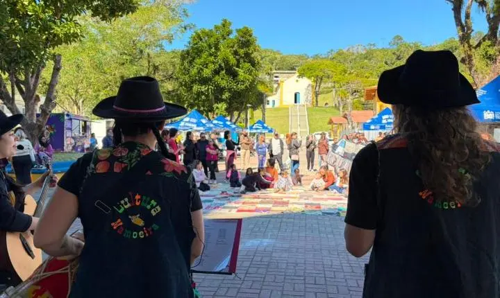 Encontrão de Boi de Mamão reuniu grupos e celebrou o folclore em Balneário Camboriú