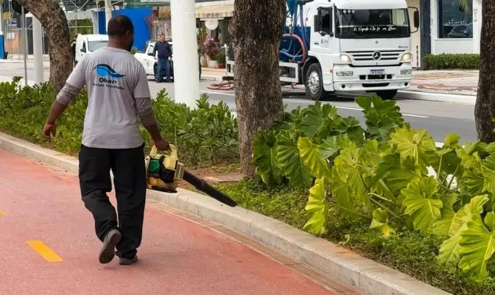 Esforço Concentrado retorna à orla da Praia Central com diversos serviços de limpeza e manutenção