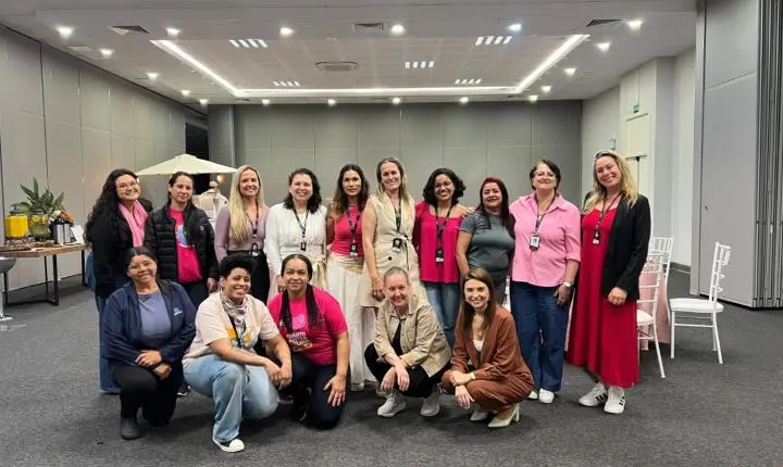 Expocentro promove ação de conscientização sobre saúde integral durante o Outubro Rosa