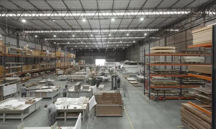 Fábrica de iates de luxo abre 100 vagas de emprego em Itajaí; veja como se candidatar