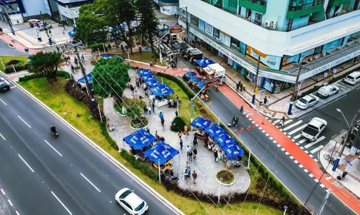Feira do Bairro dos Pioneiros reúne centenas de pessoas em primeira edição