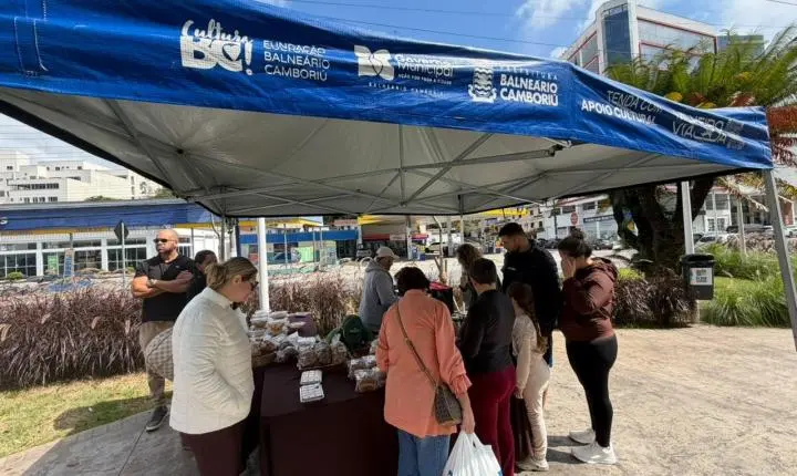 Feira do Bairro dos Pioneiros reúne centenas de pessoas em primeira edição