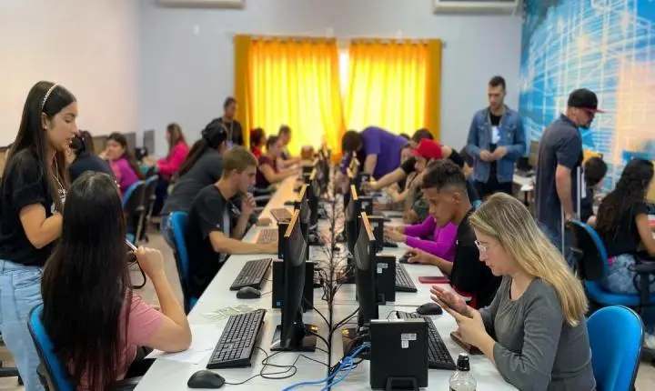 Feirão do Emprego disponibiliza mais de 900 vagas na próxima sexta, 25, no Senac Palhoça