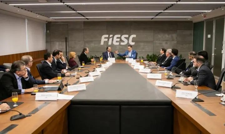FIESC e governo de SC montam grupo de trabalho por medidas contra “Segundo Tarifaço”