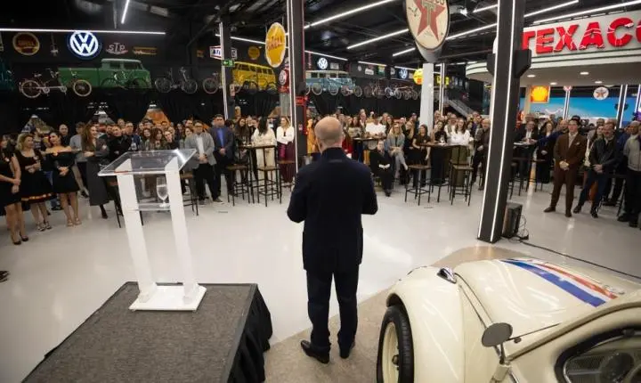 Garagem BC inaugura novo atrativo turístico em Balneário Camboriú