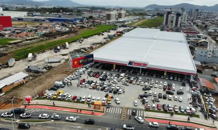 Grupo Koch inaugura 100ª loja e chega a novo marco de expansão