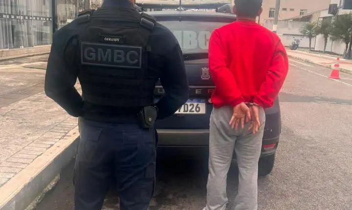 Homem é preso pela Guarda Municipal de Balneário Camboriú após furtar loja em que trabalhava 