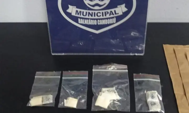 Homem é preso pela Guarda Municipal de Balneário Camboriú na rodoviária com 7kg de skunk