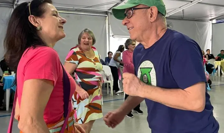 Idosos de Balneário Camboriú participam de programação especial alusiva ao Dia das Crianças