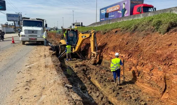 Iniciada a etapa de drenagem na obra de inversão das alças da BR-101