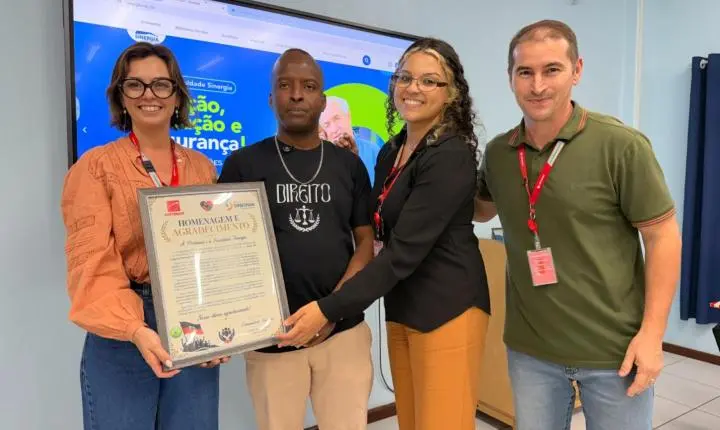 Instituto Portonave certifica 50 migrantes em curso de português focado na inclusão social e empregabilidade