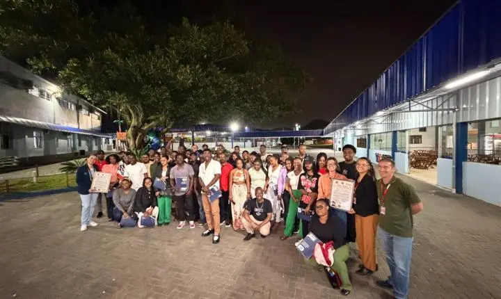 Instituto Portonave certifica 50 migrantes em curso de português focado na inclusão social e empregabilidade