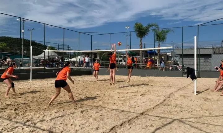 Itajaí Pró-Vôlei tem semana de novos desafios após quarto lugar no Estadual Sub-17 e bronze no feminino
