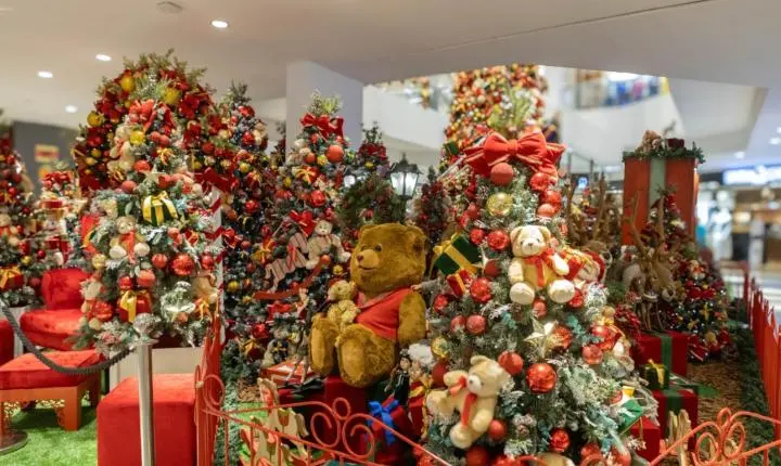 Itajaí Shopping comemora 26 anos e inaugura o “Natal dos Presentes”, primeira decoração natalina da região