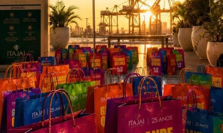 Itajaí Shopping promove Grande Queima de Inverno com descontos de até 70% 