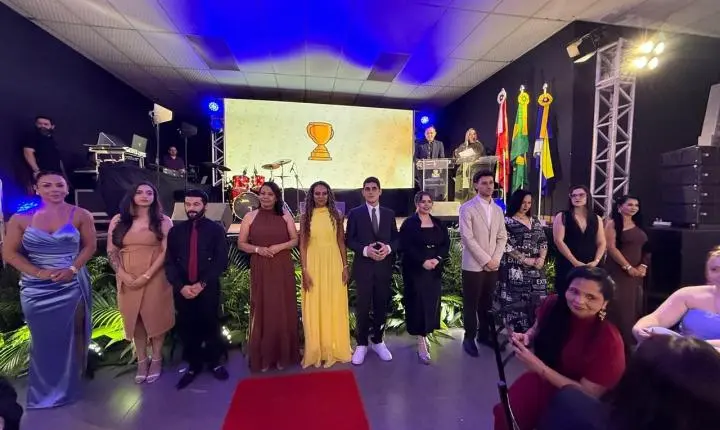 Itapema celebra Dia dos Professores com noite de homenagens e reconhecimento