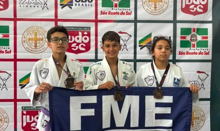 Judô de Balneário Camboriú conquista 13 medalhas no Campeonato Regional Litoral