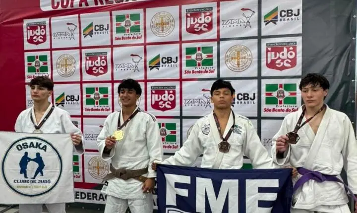 Judô de Balneário Camboriú conquista 13 medalhas no Campeonato Regional Litoral