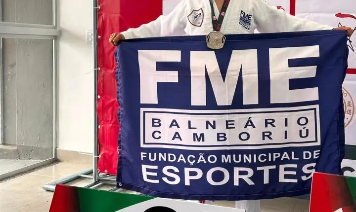 Judô de Balneário Camboriú conquista 13 medalhas no Campeonato Regional Litoral