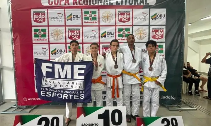 Judô de Balneário Camboriú conquista 13 medalhas no Campeonato Regional Litoral