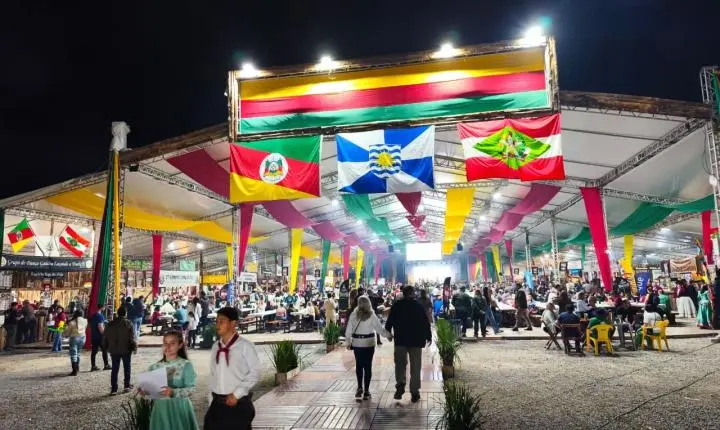 Mais de 120 mil pessoas prestigiaram o 14° Acampamento Farroupilha em Balneário Camboriú
