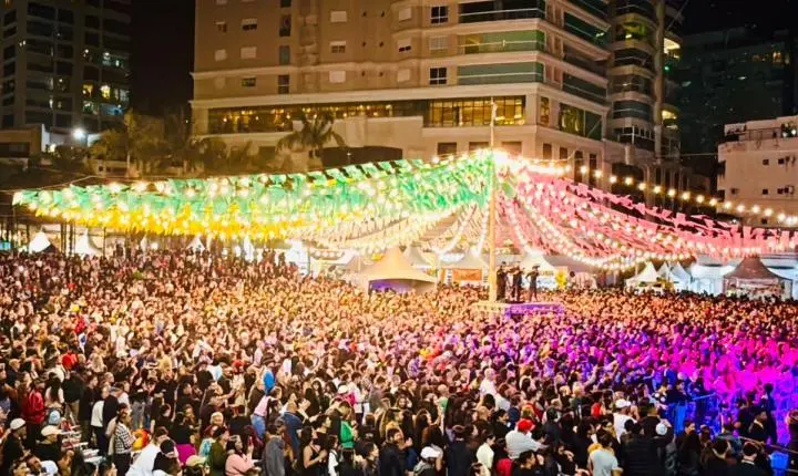 Mais de 25 mil pessoas prestigiam a primeira noite do 8º Arraiá Solidário de Itapema