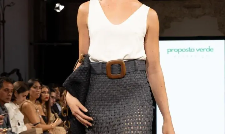 Marca catarinense transforma 200 quilos de excedentes têxteis em coleção apresentada na Semana de Moda de Milão