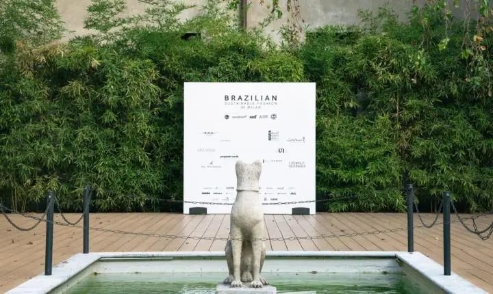 Marca catarinense transforma 200 quilos de excedentes têxteis em coleção apresentada na Semana de Moda de Milão