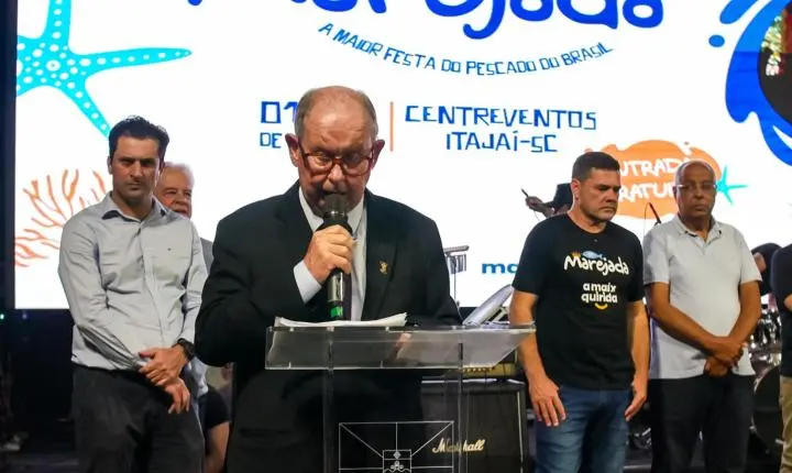 Marejada homenageia idealizador da festa em cerimônia marcada pela emoção