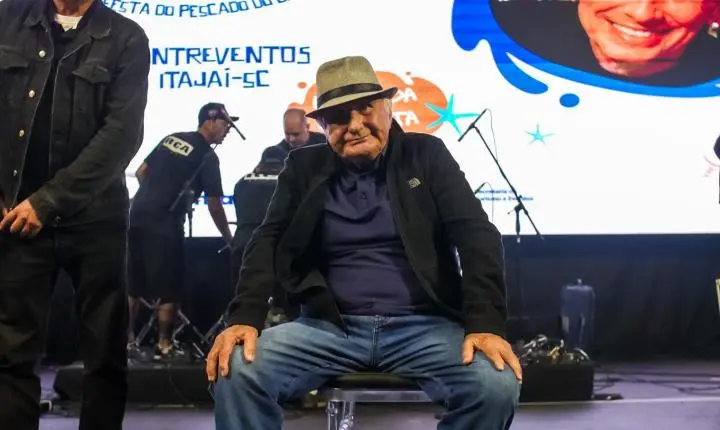Marejada homenageia idealizador da festa em cerimônia marcada pela emoção