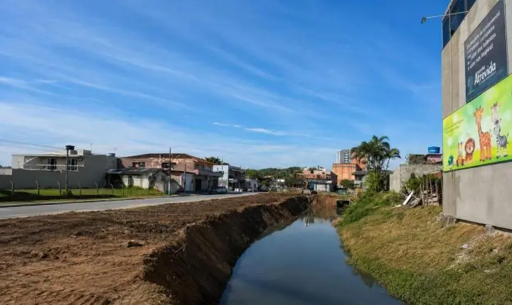 Mesmo com mais de 100 milímetros de chuva, Camboriú não registra alagamentos após ações preventivas