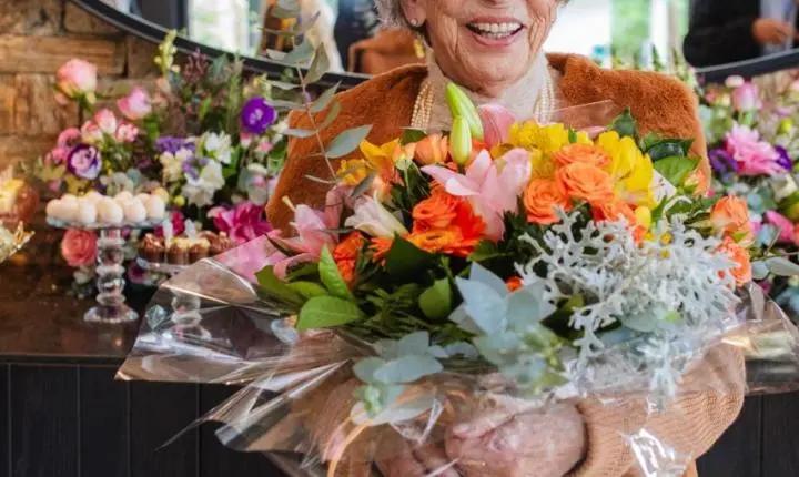 Morre aos 102 anos Annette Correa Gayoso Neves