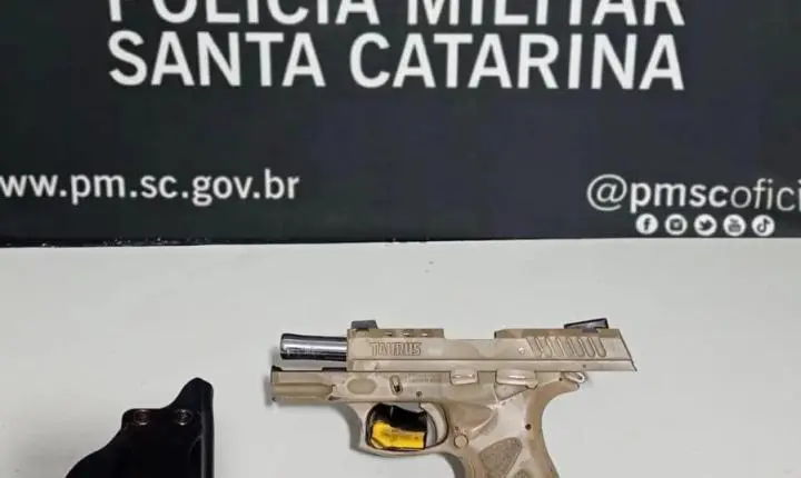 Motorista é preso após fazer “cavalo de pau” e ser flagrado com pistola 9 mm em Itajaí 
