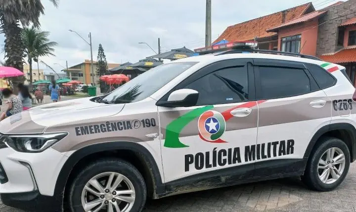 Motorista embriagado é preso após causar acidente e atingir edifício em Itapema