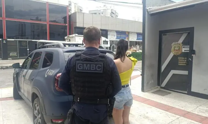 Mulher é presa pela Guarda Municipal de Balneário Camboriú após furtar picanha de supermercado 