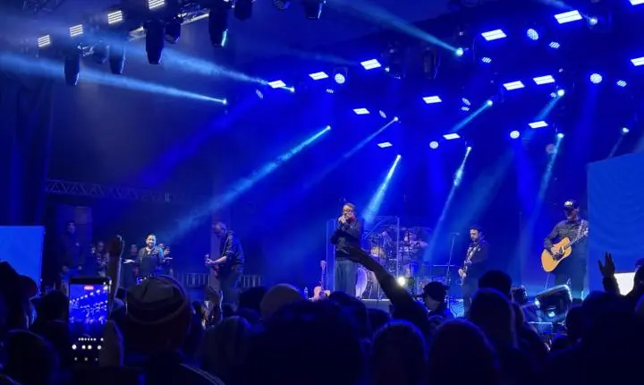 Nenhum de Nós reúne público apaixonado no 28º Festival de Música de Itajaí