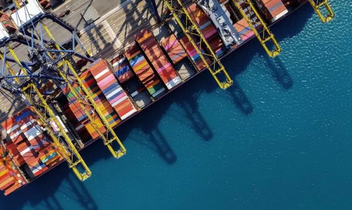 Nova tarifa dos EUA reforça preocupação da indústria exportadora catarinense, avalia FIESC