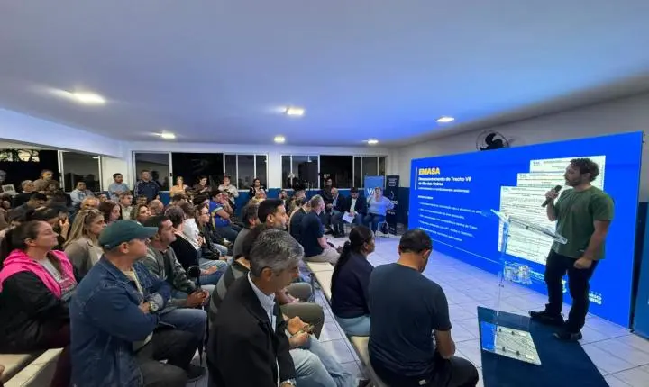 Ordens de serviço para desassoreamento do Rio das Ostras são assinadas em reunião comunitária na Barra