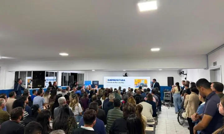 Ordens de serviço para desassoreamento do Rio das Ostras são assinadas em reunião comunitária na Barra