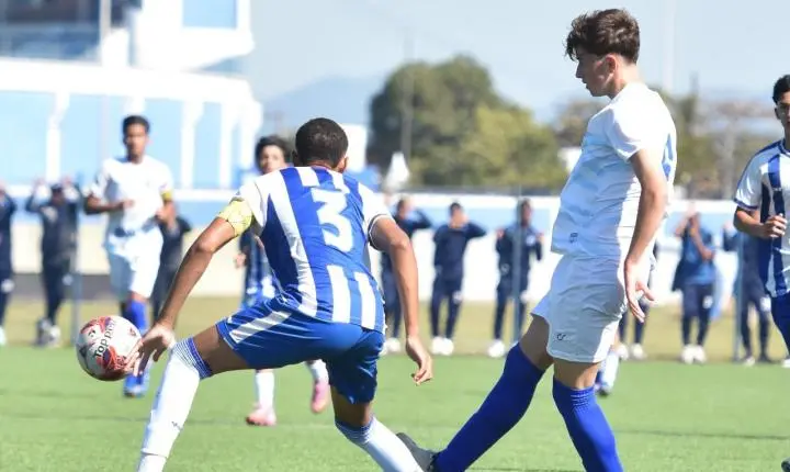 Parceria com escola de idiomas oferece 60 bolsas integrais a atletas da base do Barra FC