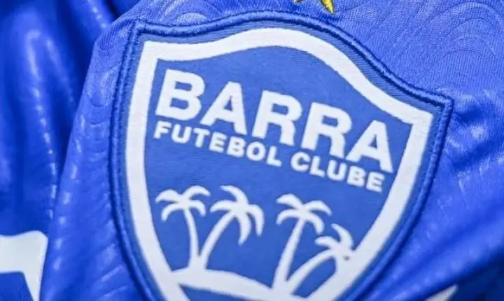 Parceria com escola de idiomas oferece 60 bolsas integrais a atletas da base do Barra FC