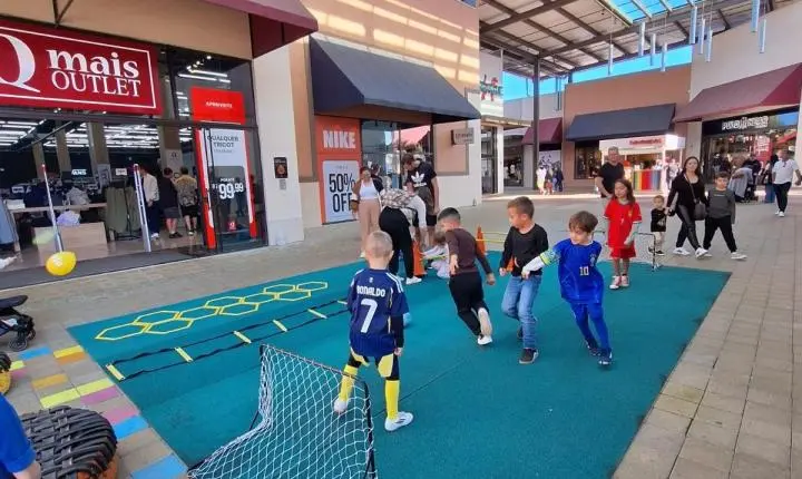 Play Days convida famílias a trocarem telas por diversão ao ar livre no Porto Belo Outlet Premium