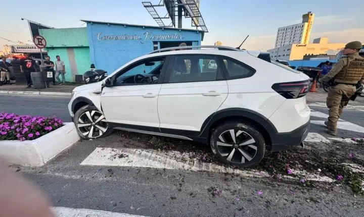 Polícia Militar prende homem após roubo de veículo e fuga em Balneário Camboriú