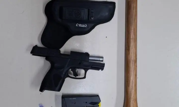 Polícia Militar prende homem por porte ilegal de arma de fogo em São João Batista