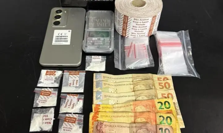 Polícia Militar prende homem por tráfico de drogas e apreende cocaína em Cambori